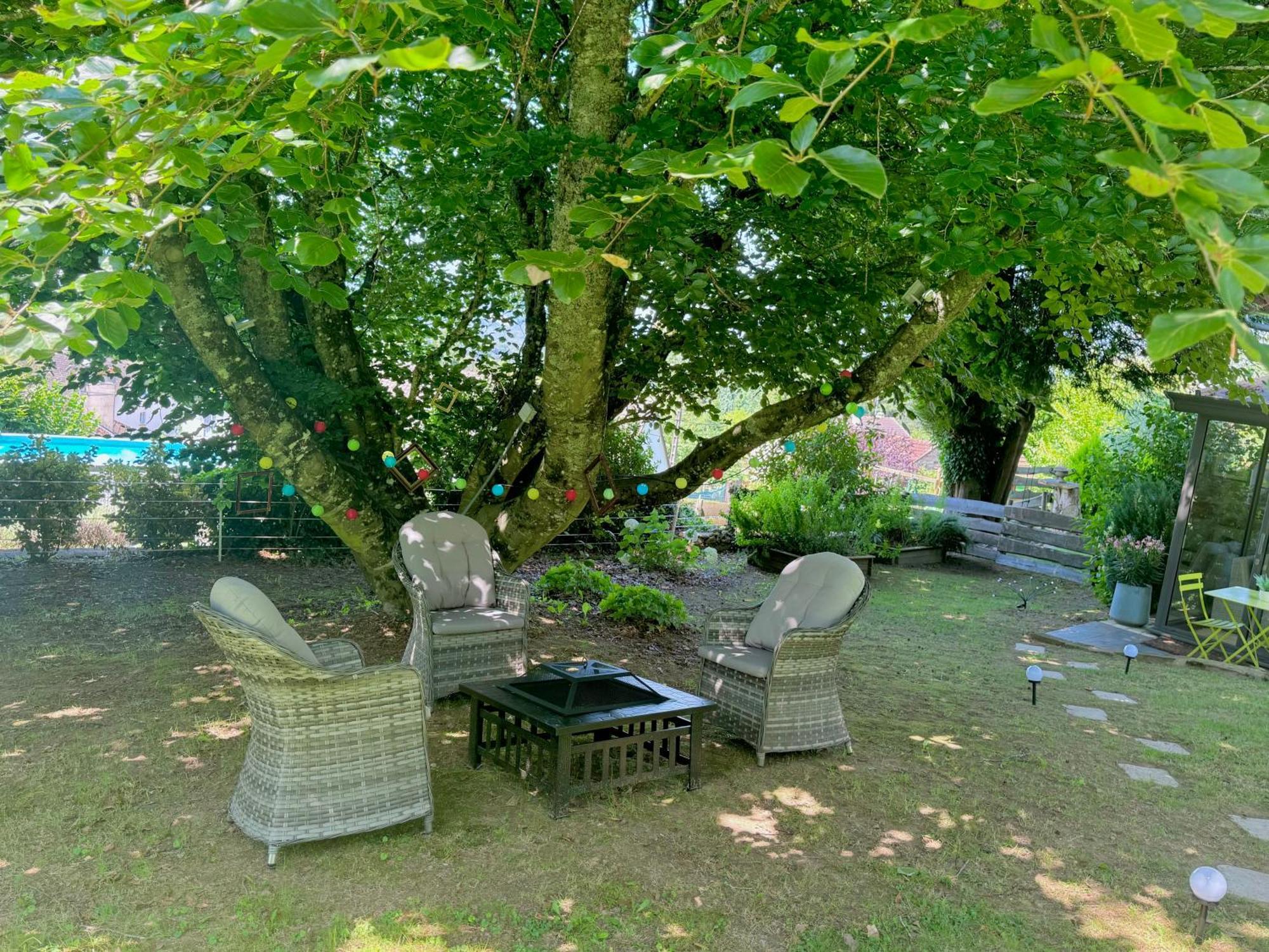 Au Pied Du Frene Villa Bourganeuf Kültér fotó